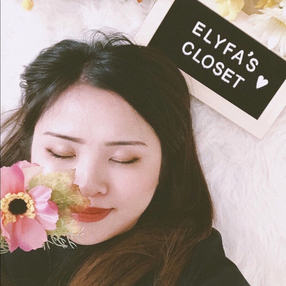 • a b o u t m e + f e e d b a c k • - Picture 2 of 6